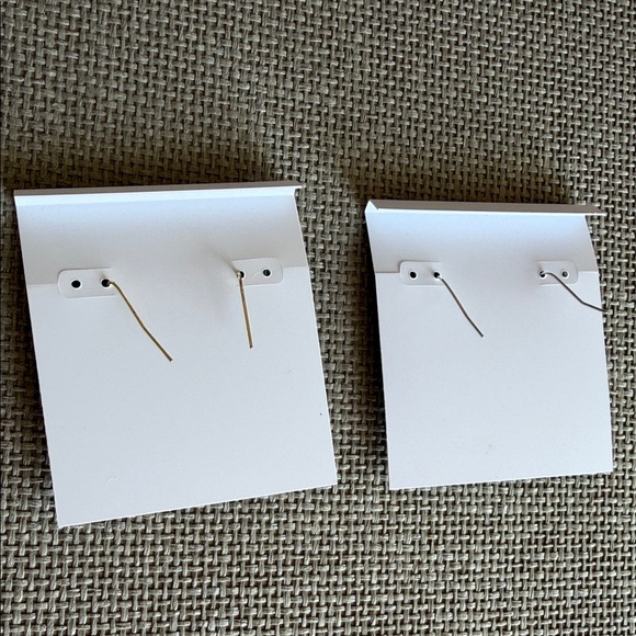 Kendra Scott Earring Set - Picture 9 of 12